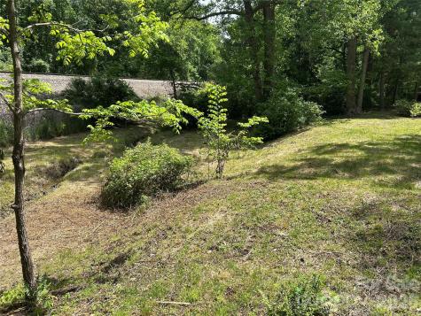 28 Pinecrest Drive Asheville NC 8803