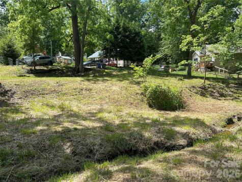28 Pinecrest Drive Asheville NC 8803