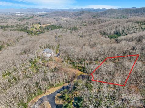 80 Running Deer Trail S Horse Shoe NC 28742