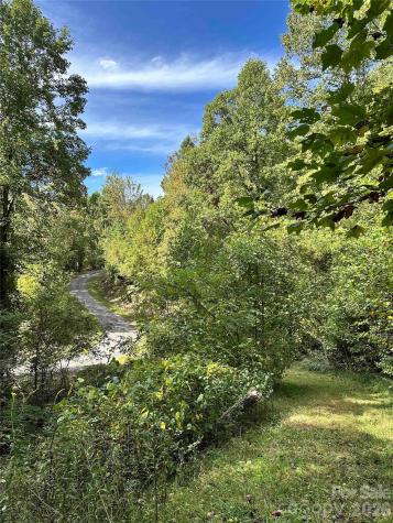 94 Locust Grove Lane Weaverville NC 28787