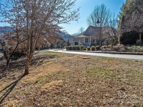 7 Kiftsgate Court Asheville NC 28804