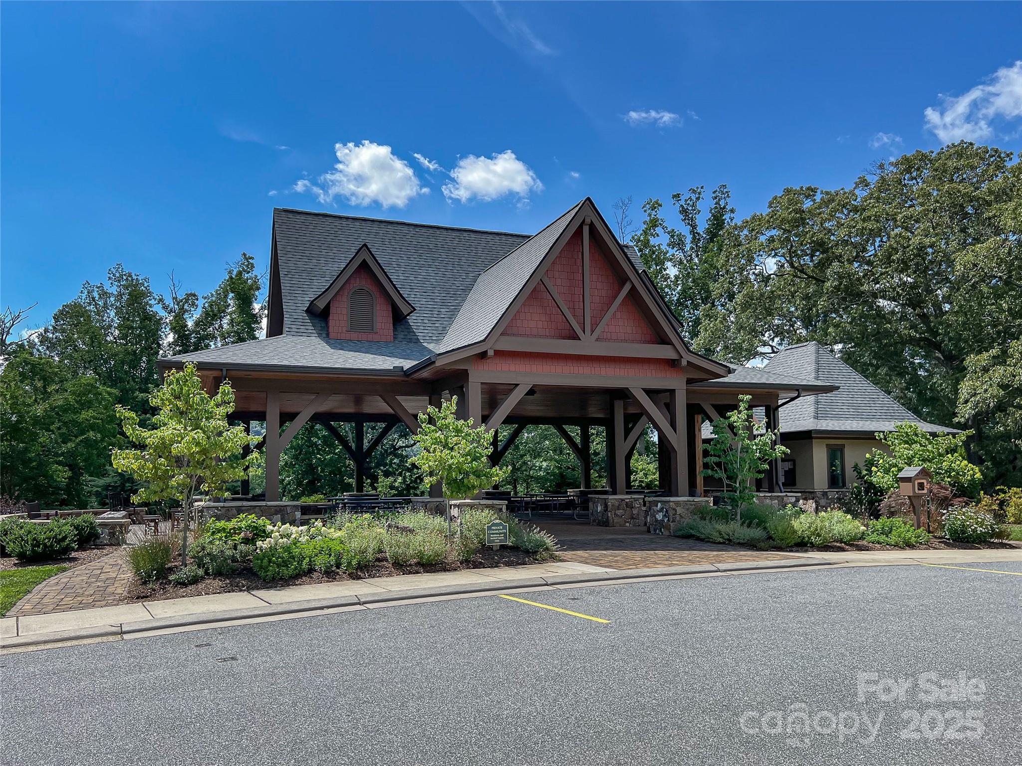 7 Kiftsgate Court Asheville NC 28804