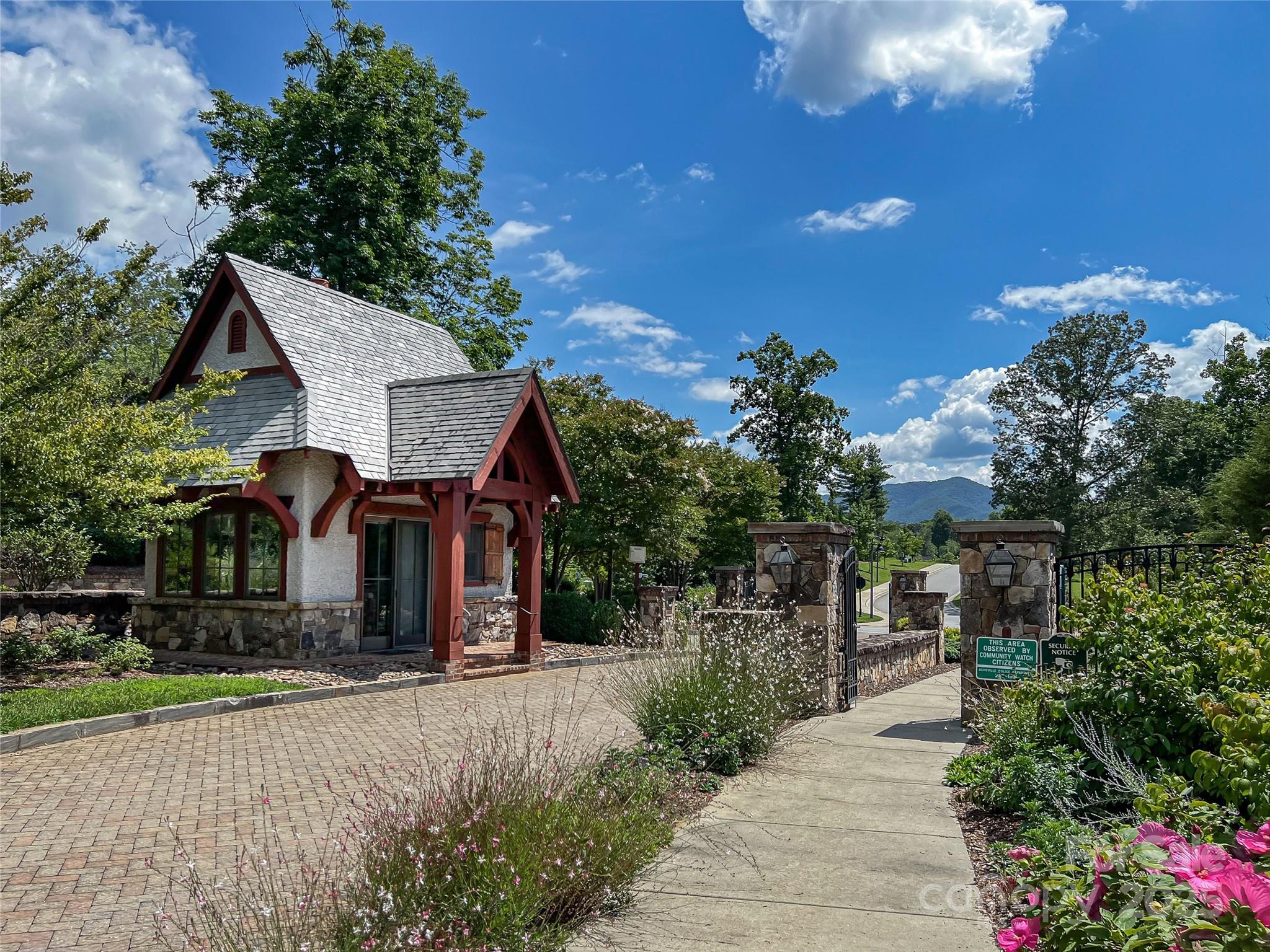 7 Kiftsgate Court Asheville NC 28804
