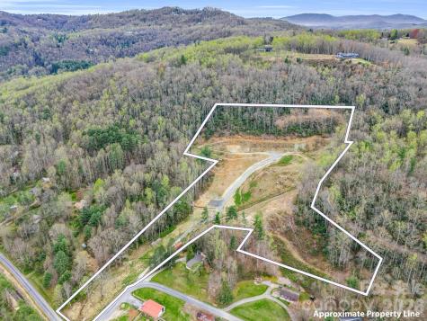 97 Yale Road Hendersonville NC 28739