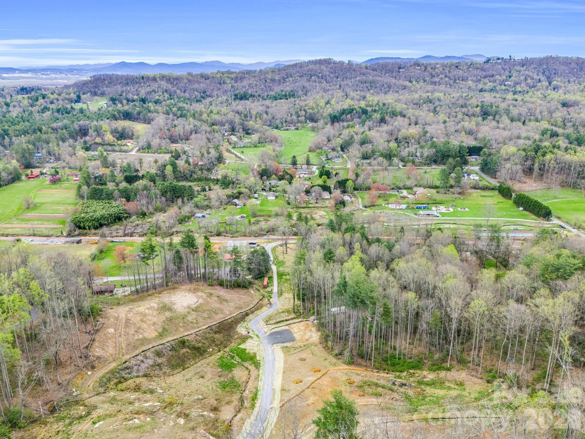 97 Yale Road Hendersonville NC 28739