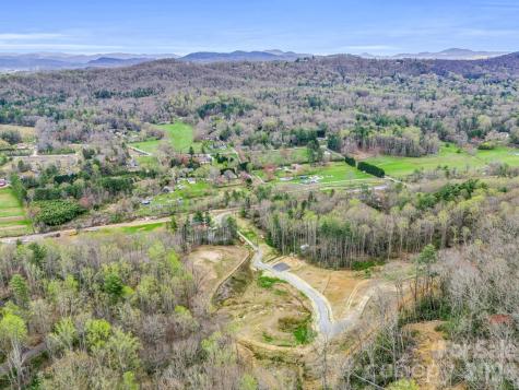 97 Yale Road Hendersonville NC 28739