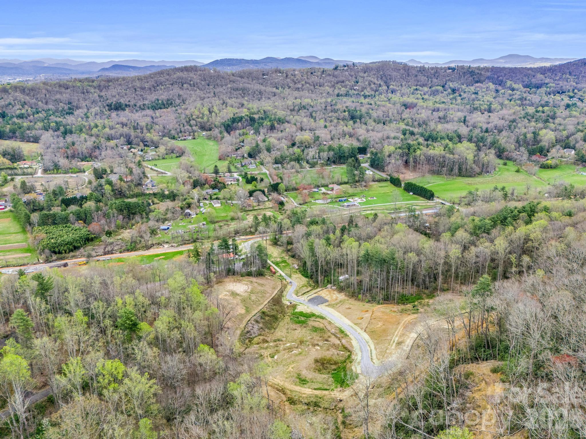 97 Yale Road Hendersonville NC 28739