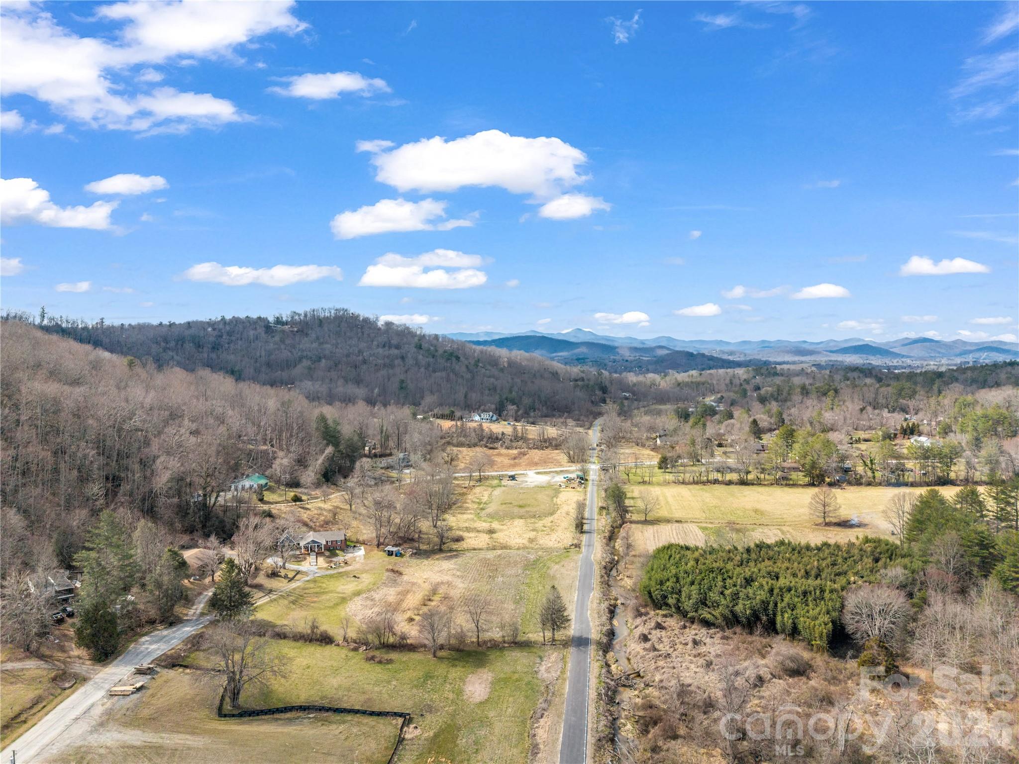 97 Yale Road Hendersonville NC 28739
