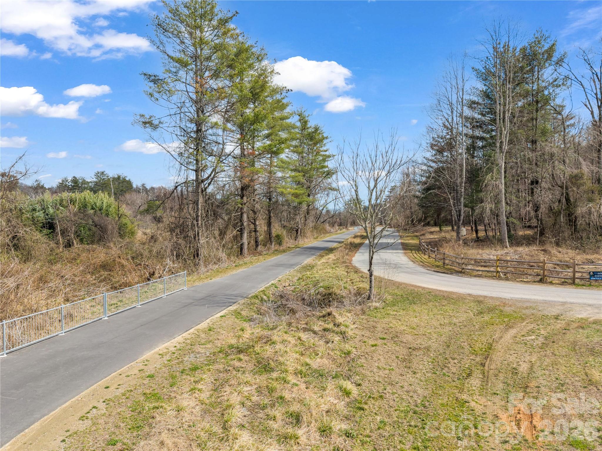 97 Yale Road Hendersonville NC 28739