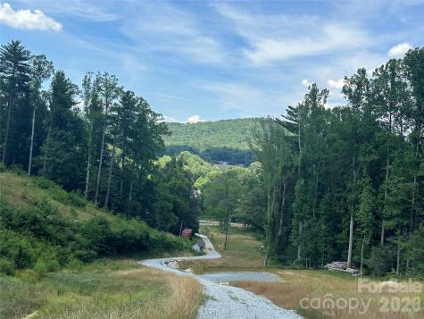 97 Yale Road Hendersonville NC 28739