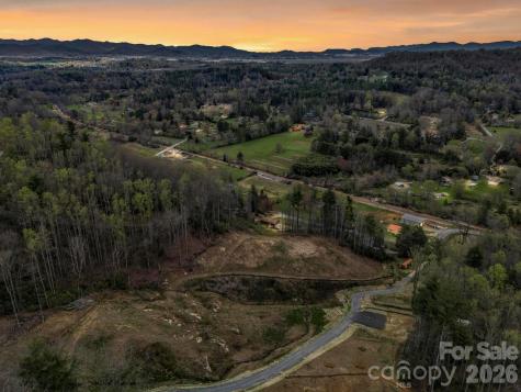 97 Yale Road Hendersonville NC 28739