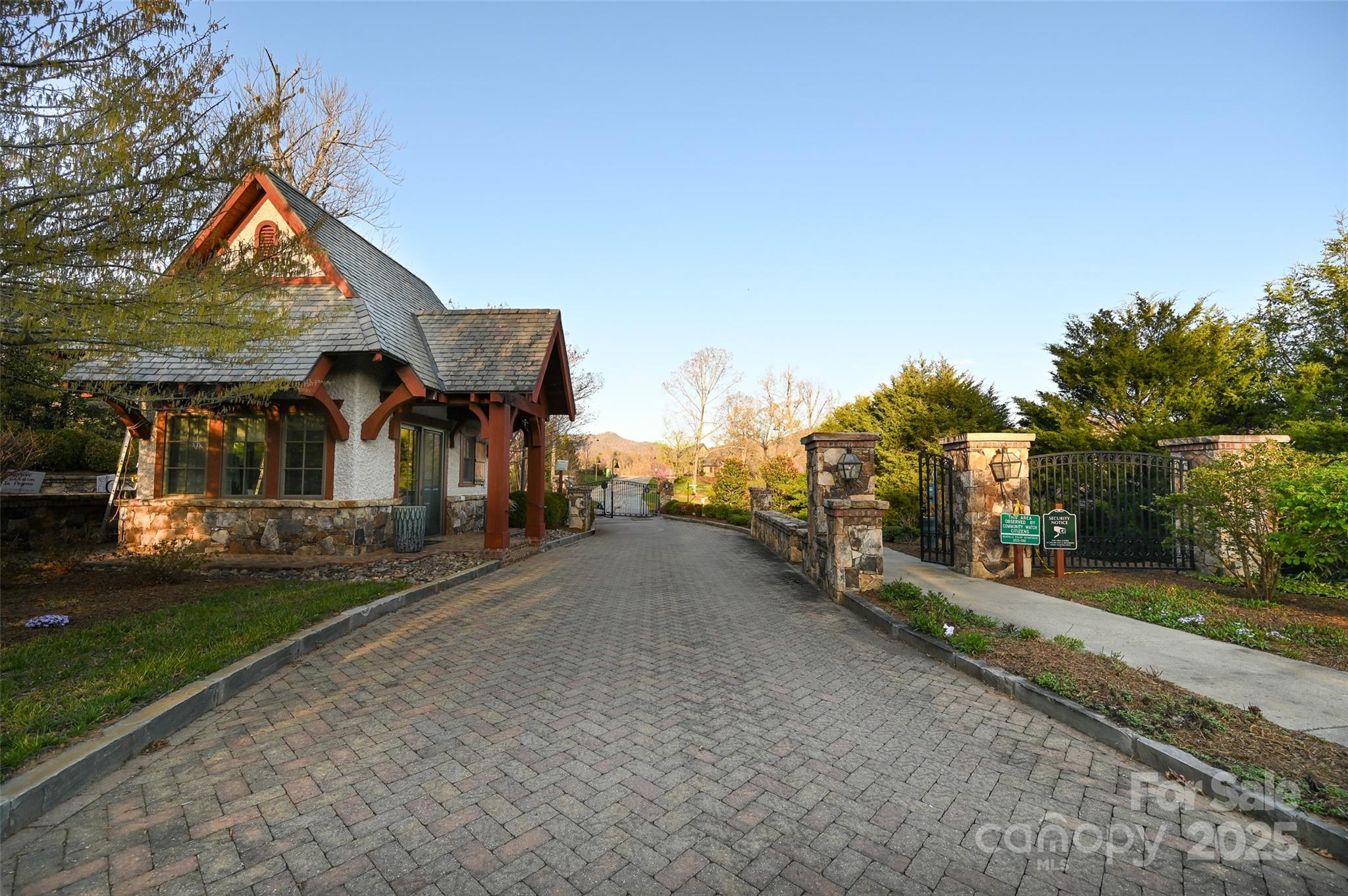 64 French Willow Drive Asheville NC 28804