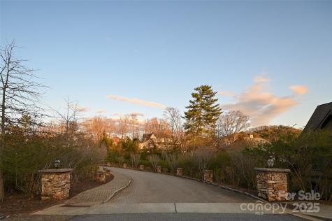 64 French Willow Drive Asheville NC 28804