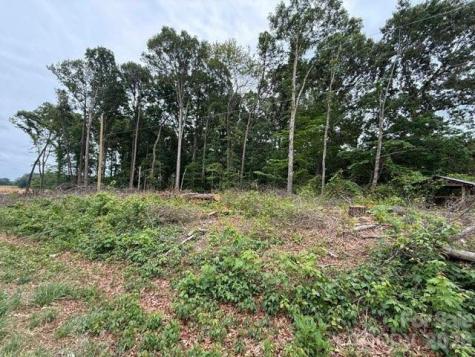 1799 Haire Road Yadkinville NC 27055