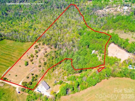 3646 Summer Road Hendersonville NC 28792