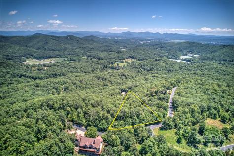 1018 Mills River Way Horse Shoe NC 28742