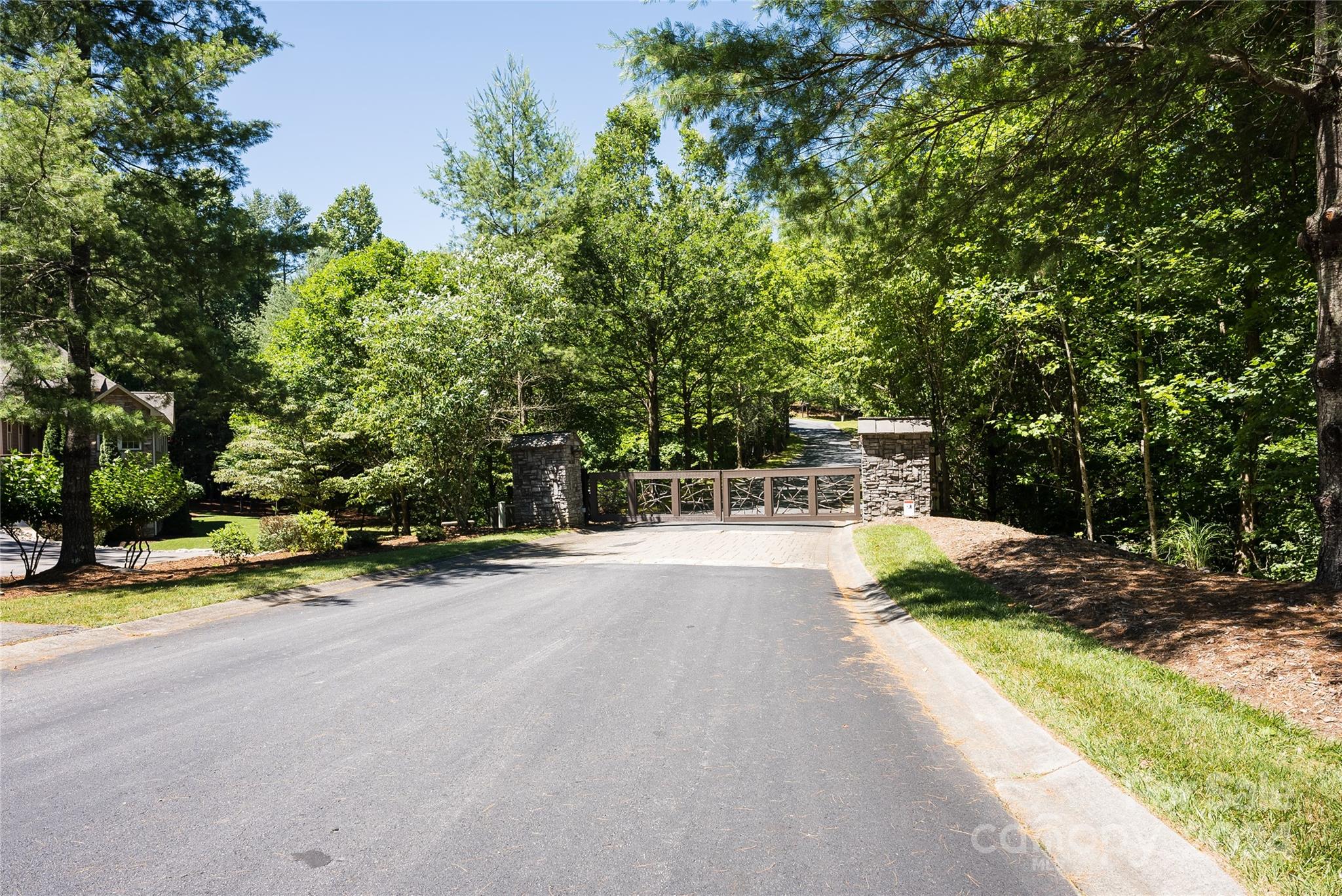 1018 Mills River Way Horse Shoe NC 28742