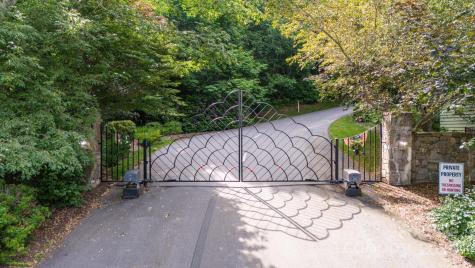 35 Twisted Trail Waynesville NC 28786