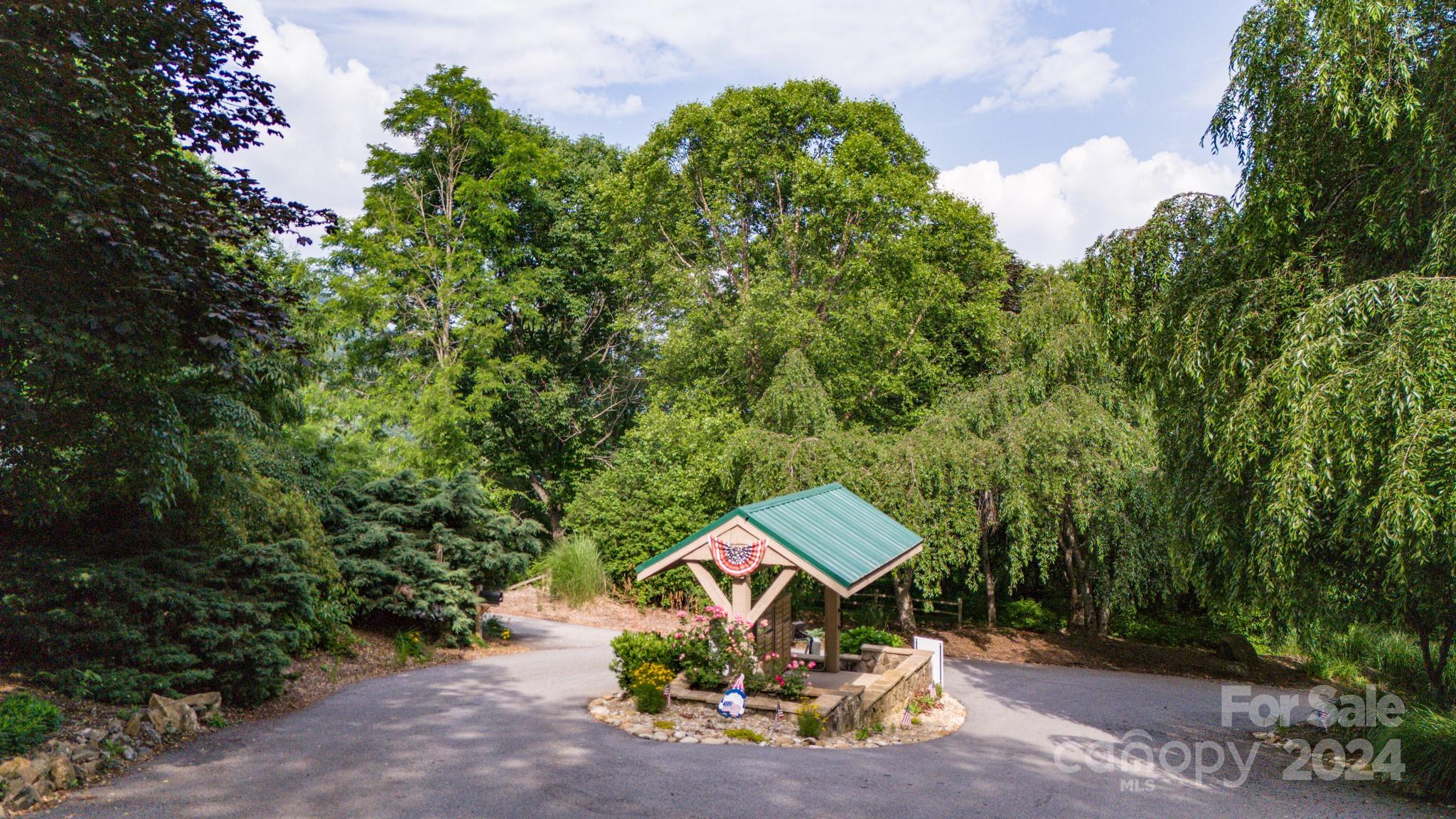 35 Twisted Trail Waynesville NC 28786