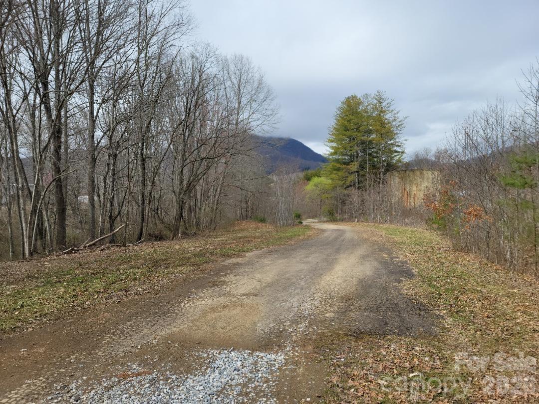 334 Omc Drive Burnsville NC 28714