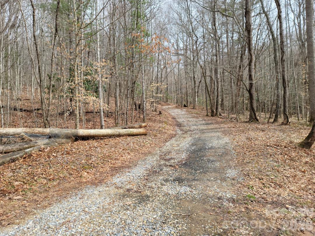 334 Omc Drive Burnsville NC 28714