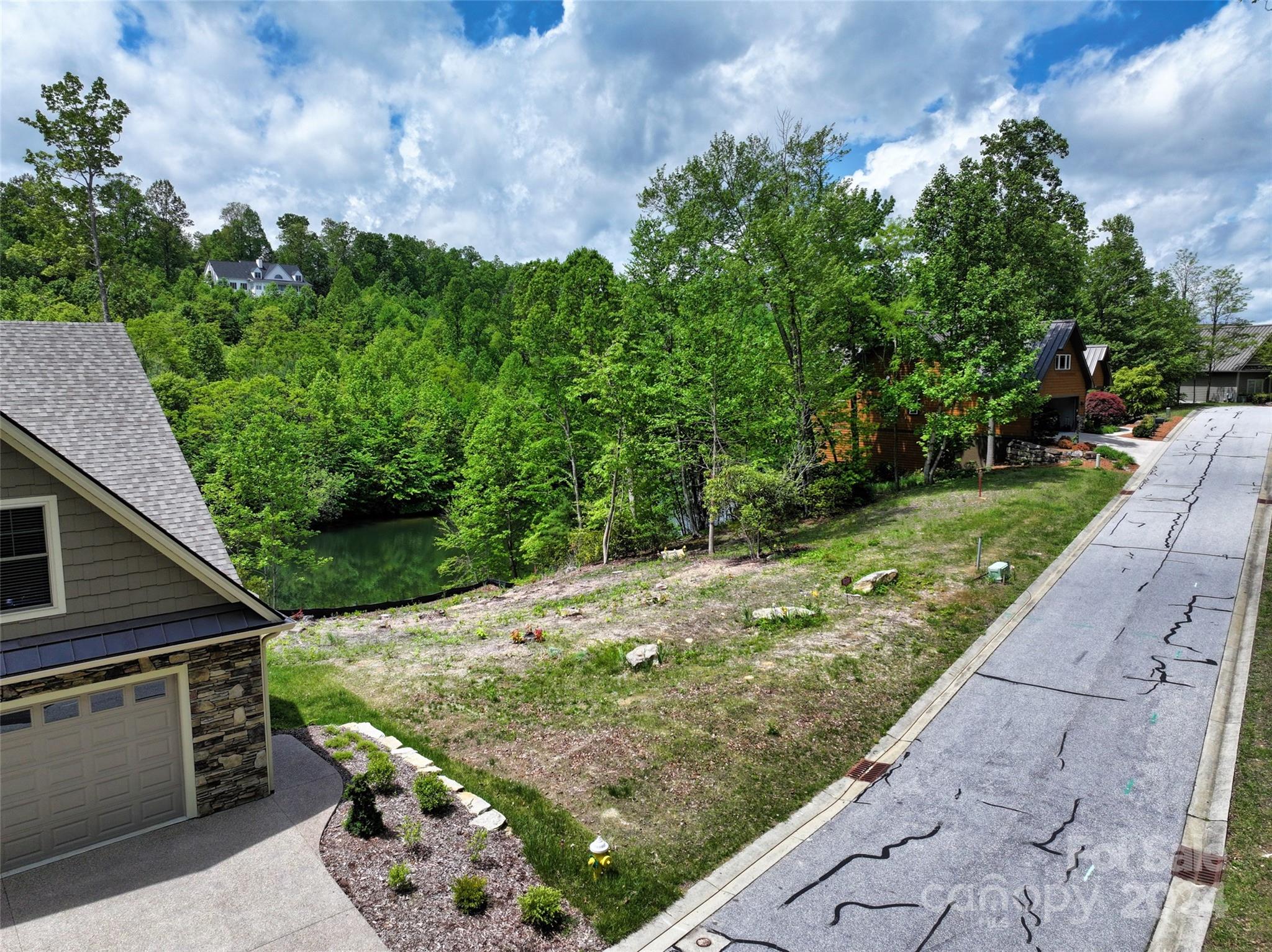 128 Narrows Run Loop Hendersonville NC 28791