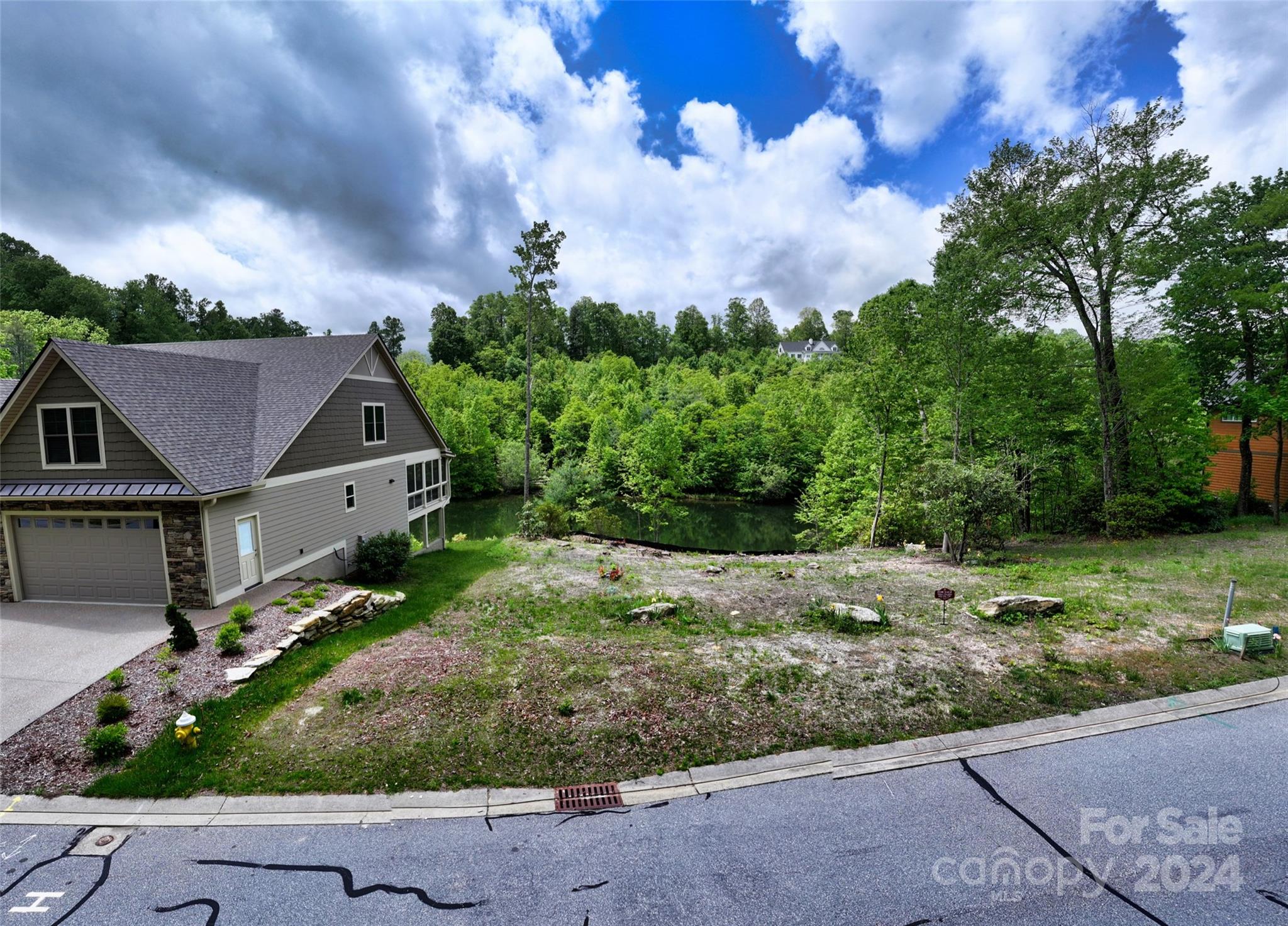 128 Narrows Run Loop Hendersonville NC 28791