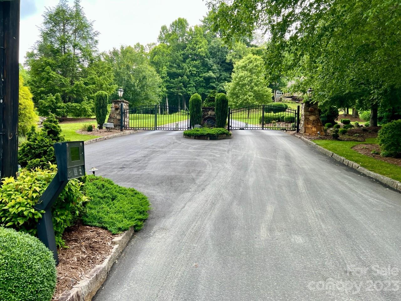 150 Thistlewynd Trail Laurel Park NC 28739