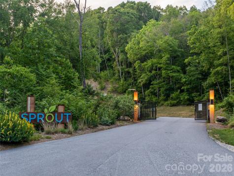 000 New Sprout Lane Hendersonville NC 28792