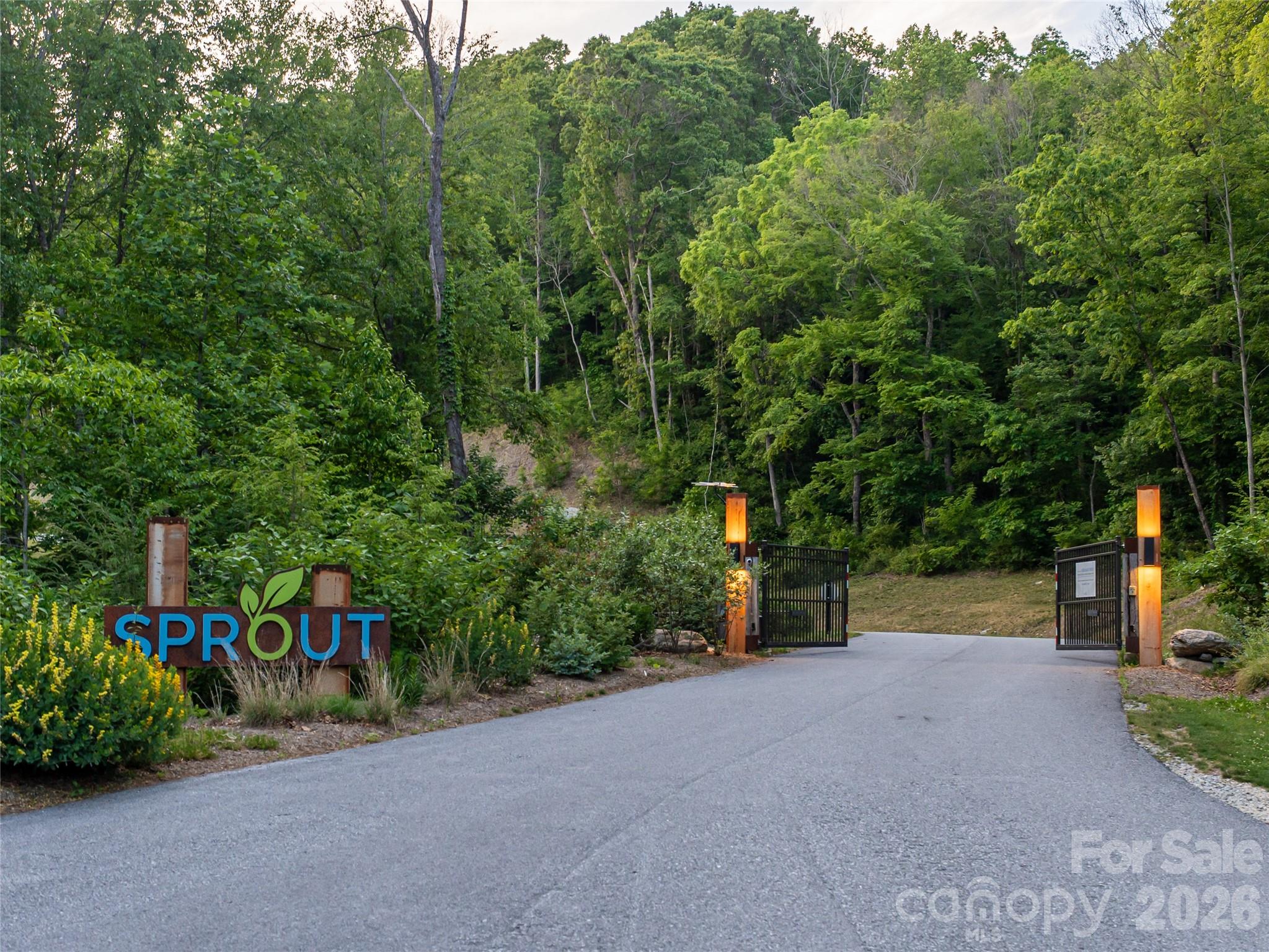 000 New Sprout Lane Hendersonville NC 28792