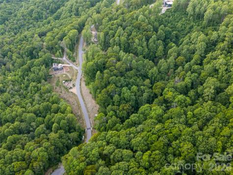 000 New Sprout Lane Hendersonville NC 28792