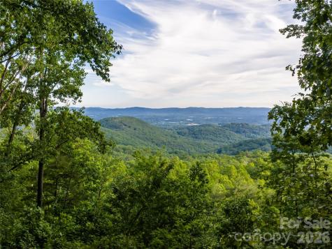 000 New Sprout Lane Hendersonville NC 28792