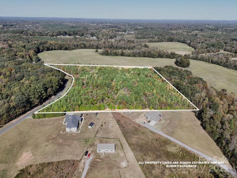 1117 Hoyt Scott Road Bear Creek NC 27207