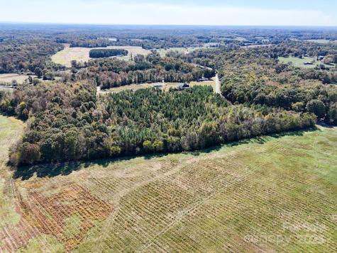 1117 Hoyt Scott Road Bear Creek NC 27207