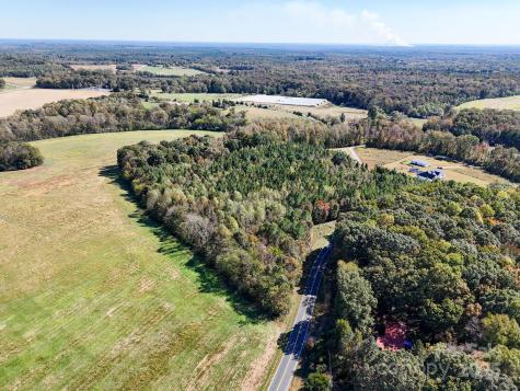 1117 Hoyt Scott Road Bear Creek NC 27207
