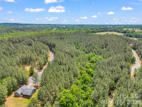 111 Cranberry Lane Mooresboro NC 28114