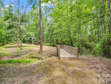 111 Cranberry Lane Mooresboro NC 28114