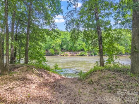 111 Cranberry Lane Mooresboro NC 28114