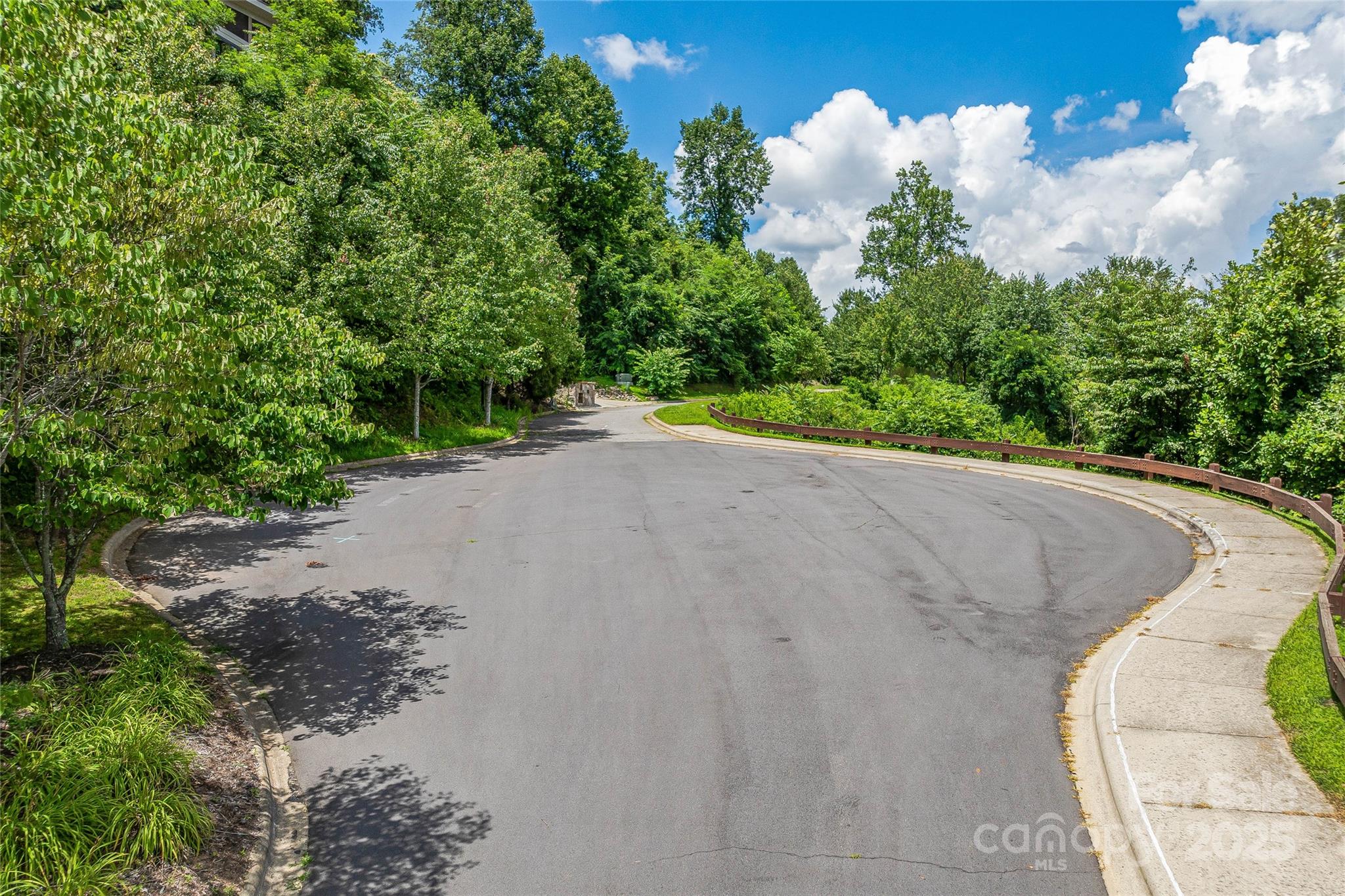 29 Grovepoint Way Asheville NC 28804