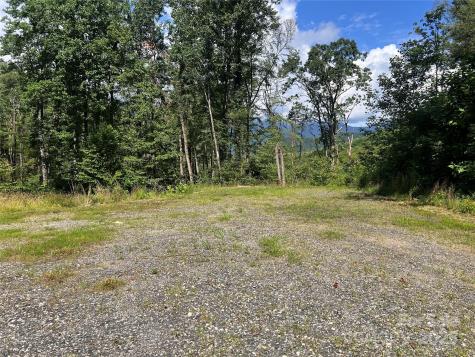 100 Mountain Field Lane Burnsville NC 28714