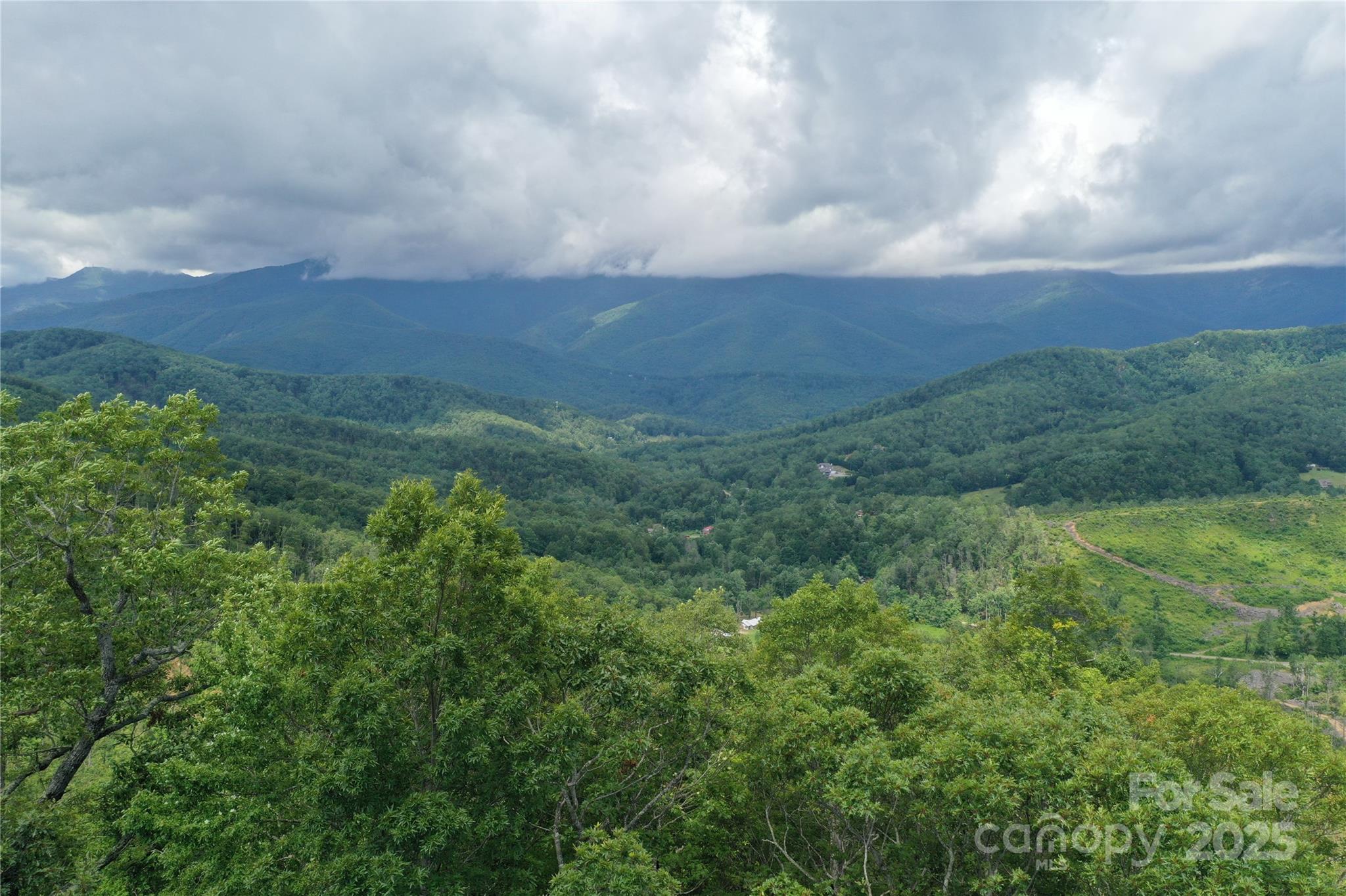100 Mountain Field Lane Burnsville NC 28714