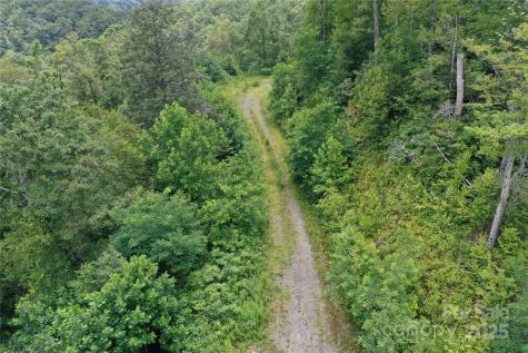 100 Mountain Field Lane Burnsville NC 28714