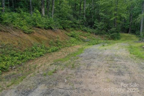 100 Mountain Field Lane Burnsville NC 28714