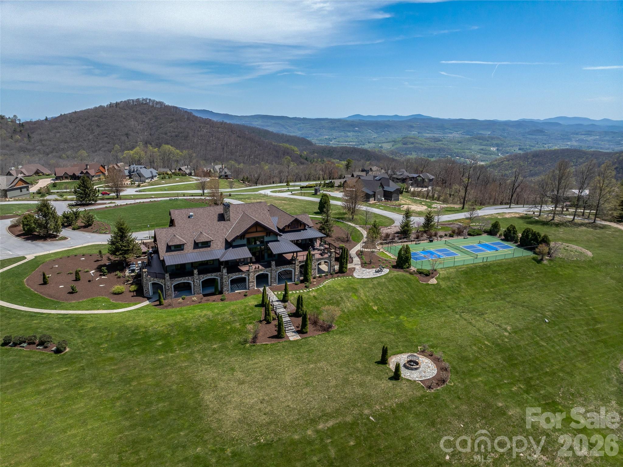 487 Grand Highland Drive Hendersonville NC 28792