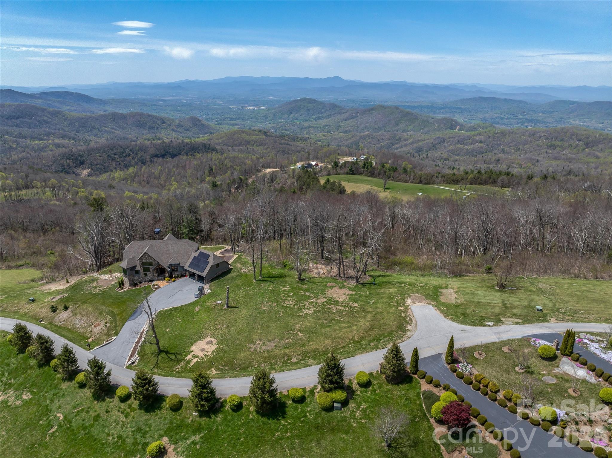 487 Grand Highland Drive Hendersonville NC 28792