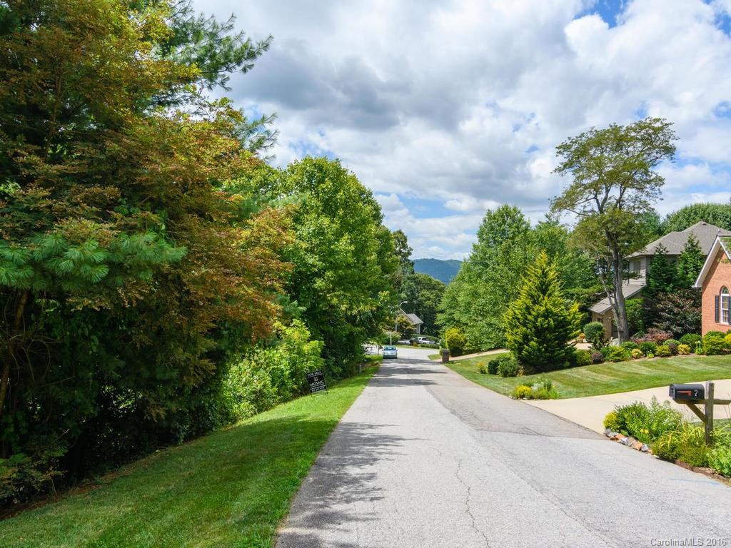 8 Valley Drive Weaverville NC 28787