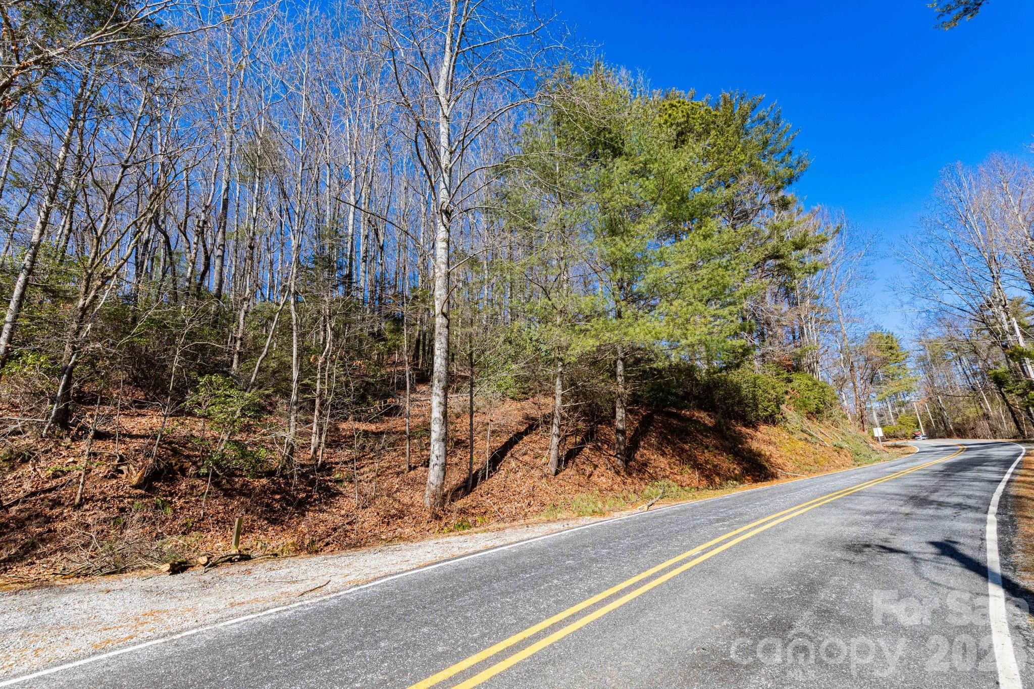 999 Flat Creek Valley Road Lake Toxaway NC 28747
