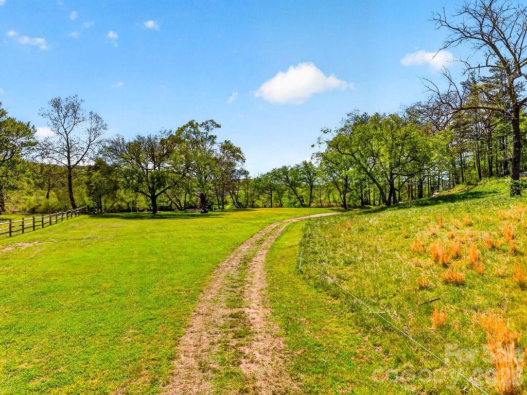 000 Etowah School Road Hendersonville NC 28739