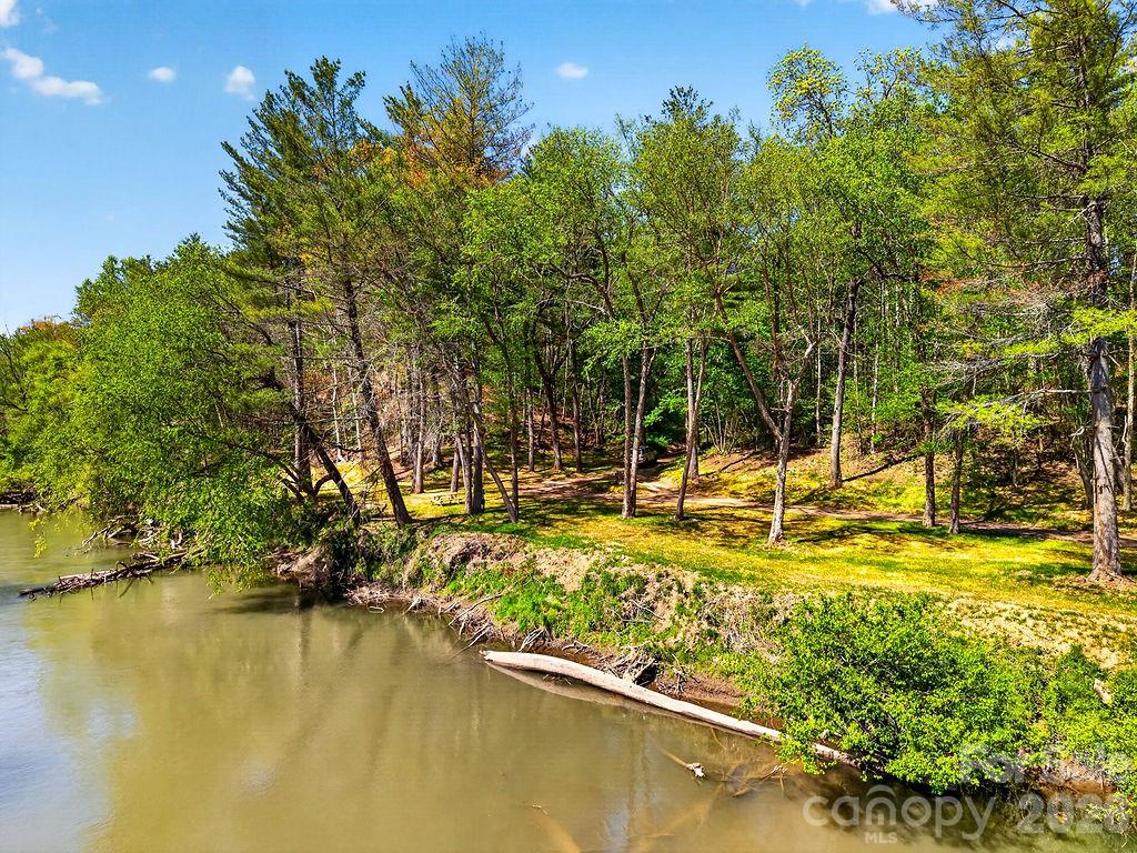 000 Etowah School Road Hendersonville NC 28739