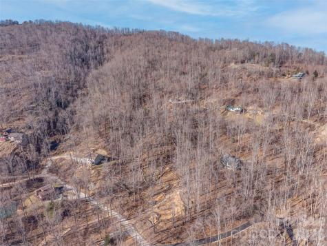 6 Pioneer Lane Fletcher NC 28732